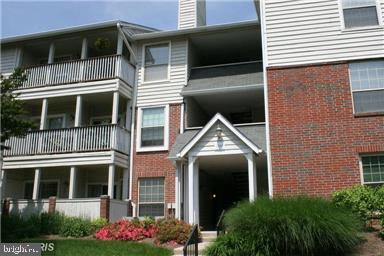 Building Photo - 12165 Penderview Terrace
