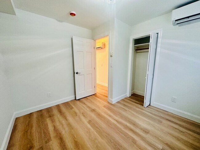 Building Photo - 19 Henning Dr