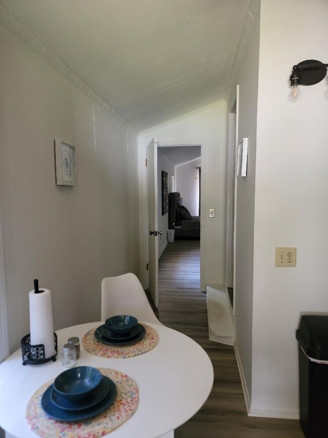 Building Photo - 161 McGill St