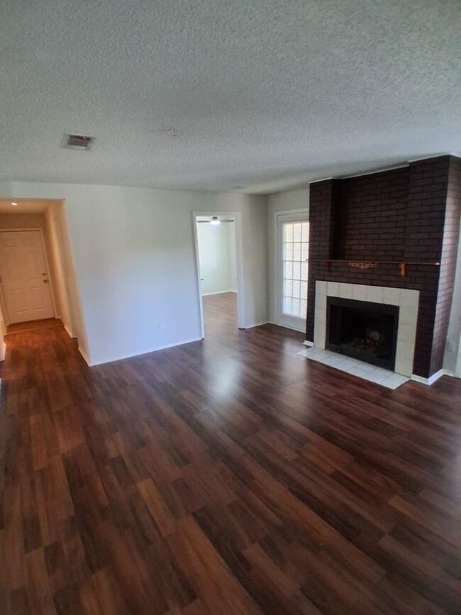 Building Photo - Oasis - # 10-201