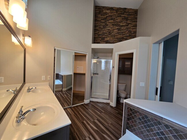 Building Photo - Unique Summerlin Home!