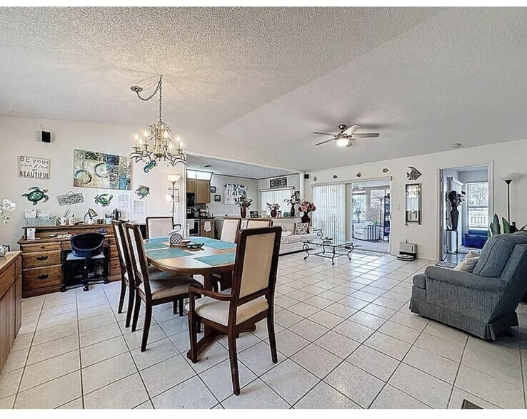 Building Photo - 7569 Heather Walk Dr