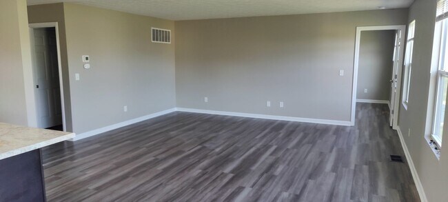 Building Photo - 2158 Pumpkin Ridge Ct