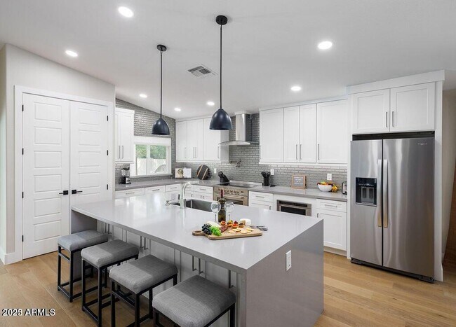 Building Photo - 6174 E Janice Wy