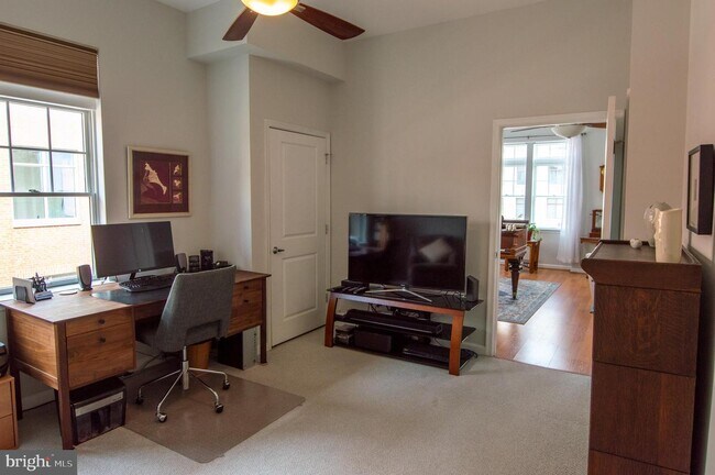 Building Photo - 309 Holland Ln