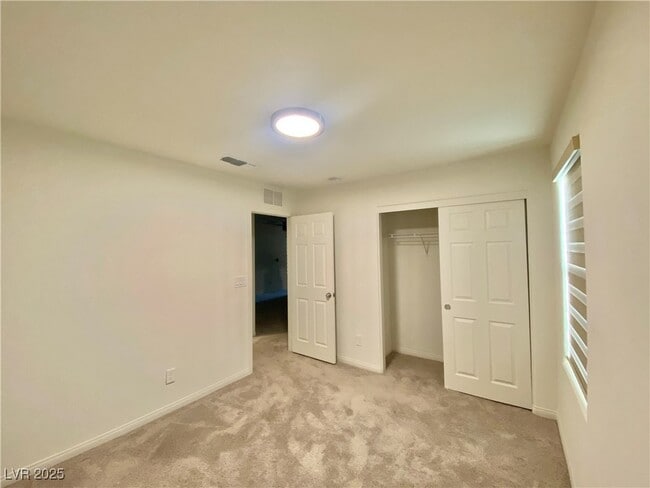 Building Photo - 5706 Holbeche St