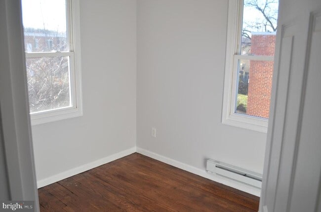 Building Photo - 4801 Bass Pl SE