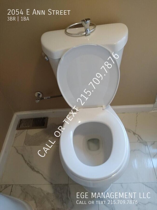 Building Photo - 2054 Ann St