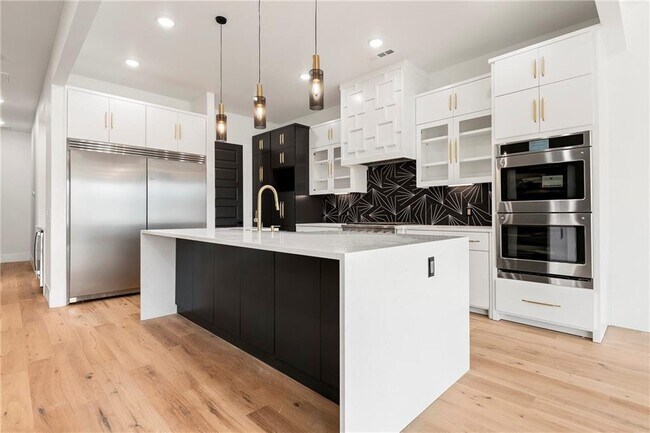 Building Photo - 4413 S 88th St