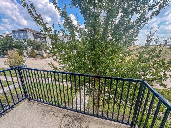 Building Photo - 9503 Towne Lake Pkwy