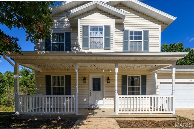 Building Photo - Amazing 4 bedroom 3.5 Bath house