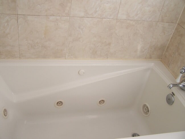 Building Photo - Remodeled  Three Bedroom Home w/ Finished ...
