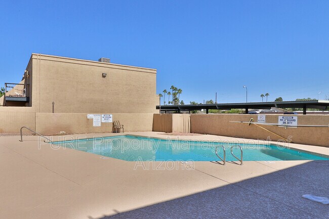 Building Photo - 1224 E Evergreen St