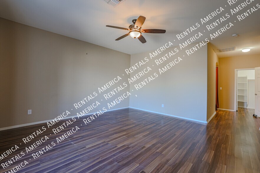 Building Photo - 2954 E Coconino Dr