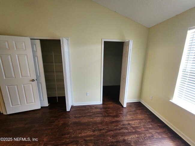 Building Photo - 490 Hopewell Dr