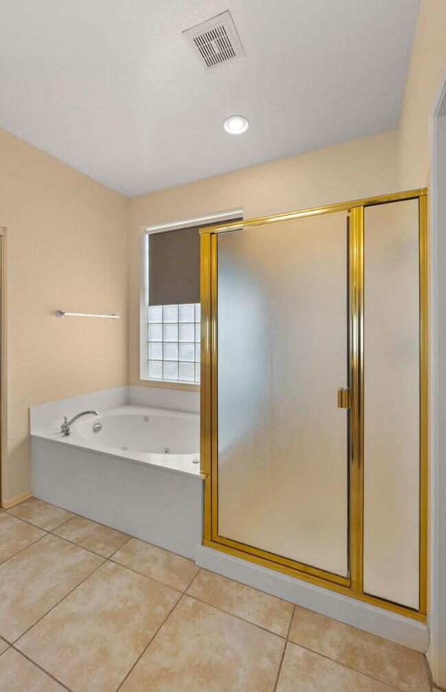 Building Photo - 7798 E Buteo Dr