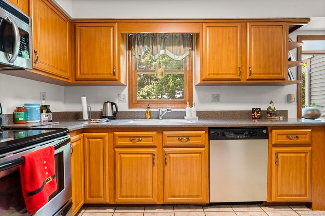 Building Photo - 21 Lyda Dr