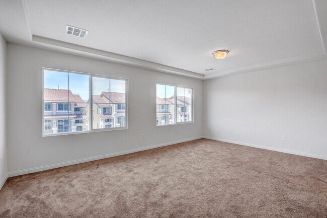 Building Photo - HUGE 3 Story, 5 Bedroom Home in the Southwest!