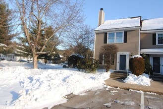 Building Photo - 18 Cadogan Way