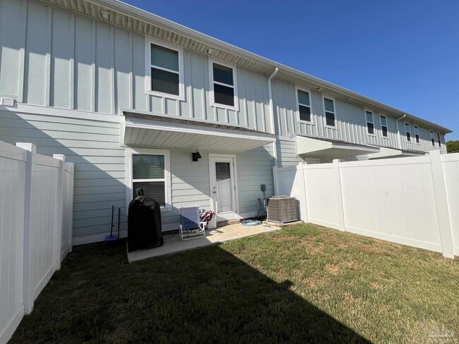Building Photo - 5749 Stellarjay St