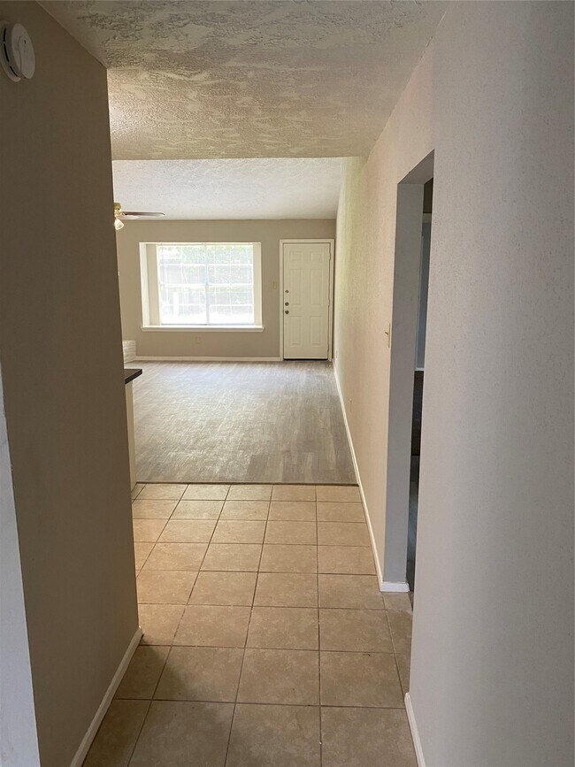 Building Photo - 7547 Winkle Wood Ln
