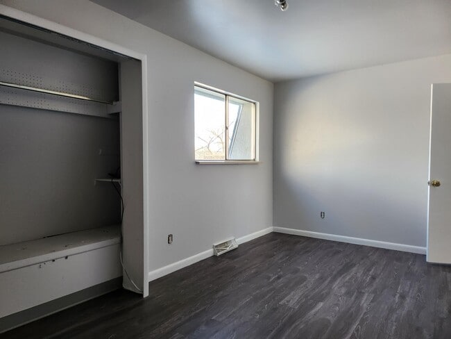 Building Photo - 2739 Leisure Dr