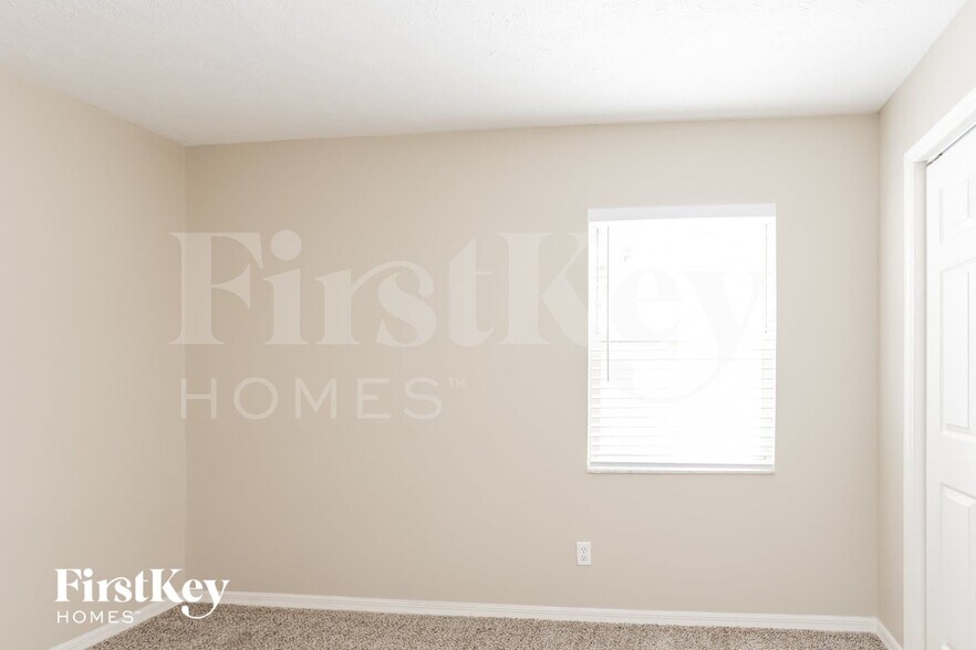Building Photo - 4411 Blantyre Pl