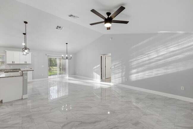Building Photo - Available Now! Tastefully Designed 3 Bed, 2 Bath Home