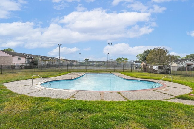 Building Photo - 6853 Chasewood Dr