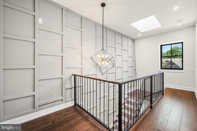 Building Photo - 206 Kalos St