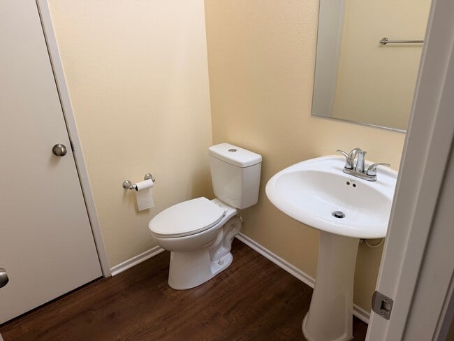 Building Photo - Estrella home for rent!