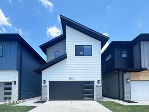 Building Photo - 33142 Willow Hts Ln