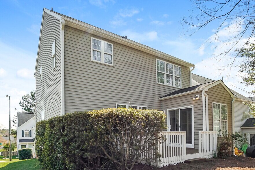 Building Photo - 1969 Shadow Glen Dr