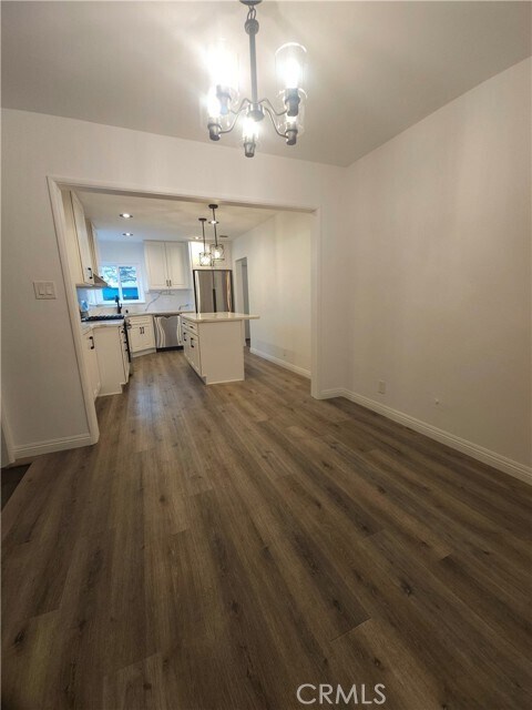 Building Photo - 17423 Burbank Blvd