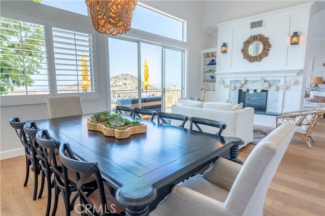 Building Photo - 6206 E Cliffway Dr