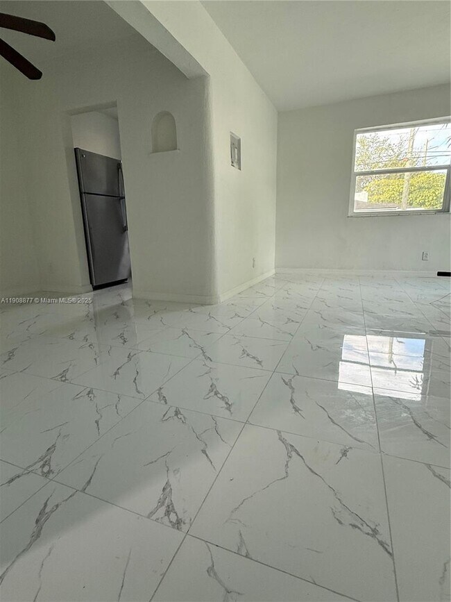 Building Photo - 3340 NW 13th Ave