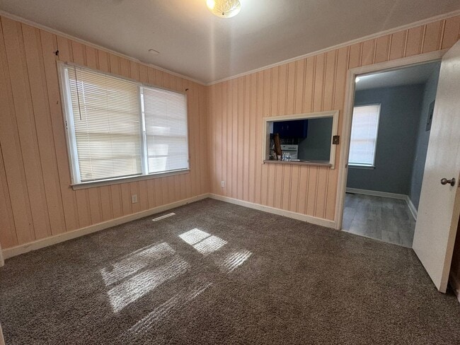 Building Photo - 302 Brookwood Ave