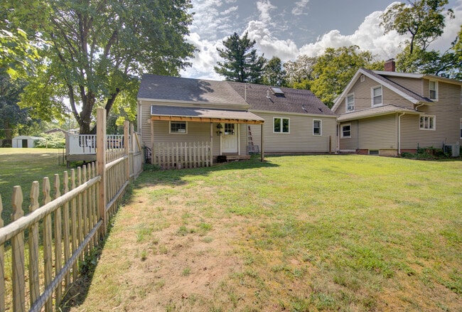 Building Photo - 128 Parker Farms Rd