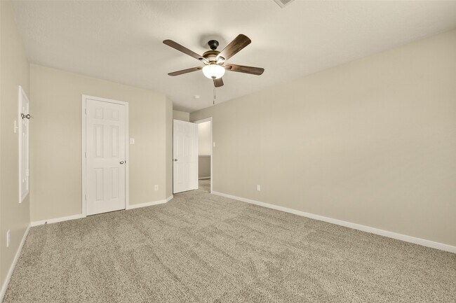 Building Photo - 5002 Creekside Ave