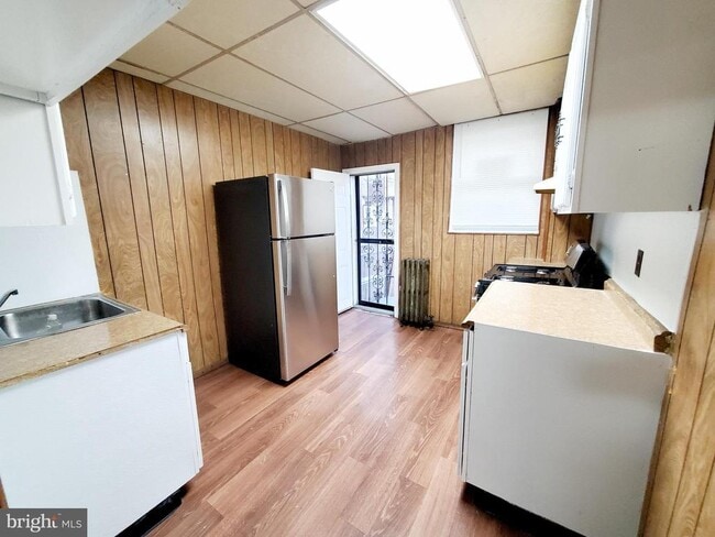 Building Photo - 2729 Ashland Ave