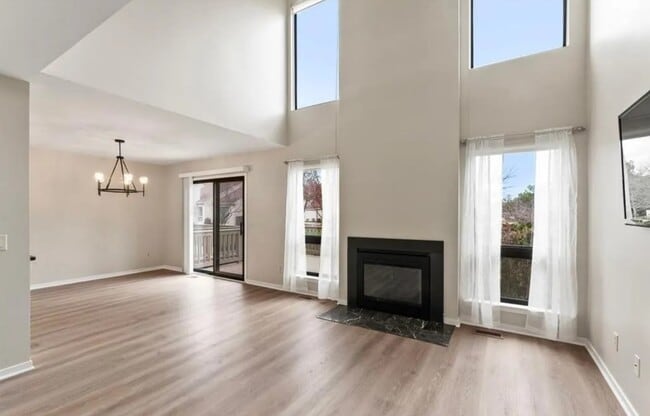 Building Photo - 708 Preston Ct