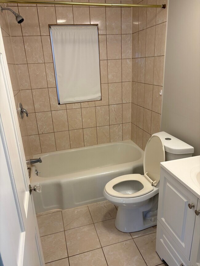 Building Photo - 39 Westphal St