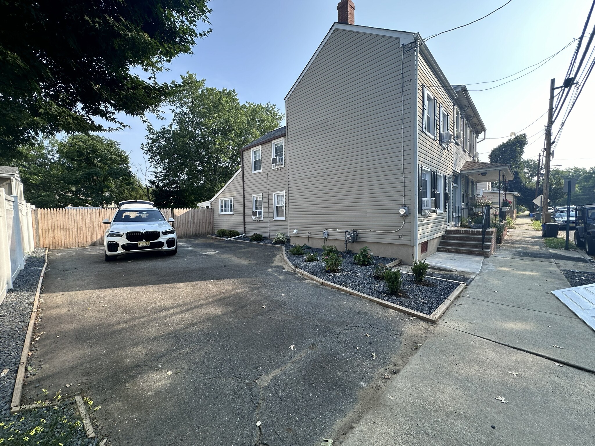 Driveway - 107 Elizabeth St