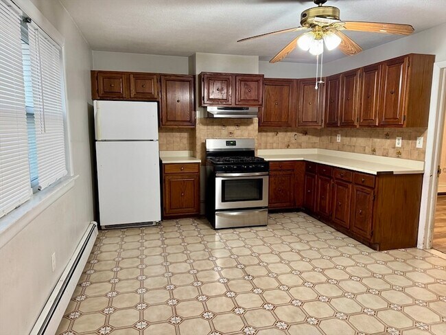 Building Photo - 230 Havre St