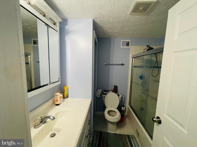 Building Photo - 13200 Cabinwood Dr