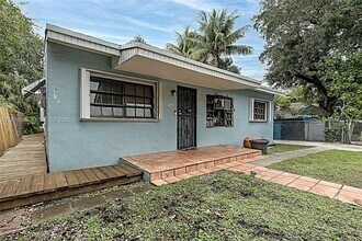 Building Photo - 259 NE 56th St