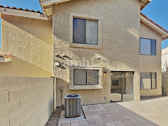 Building Photo - 1345 N Brittany Ln