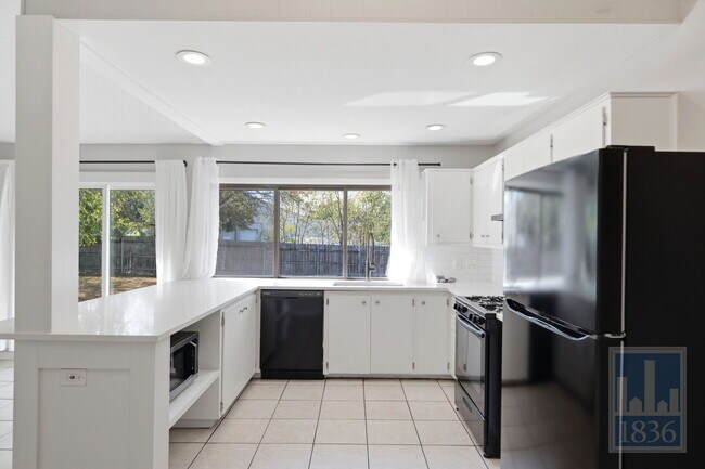 Building Photo - 8912 Hunters Trace