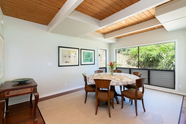 Building Photo - Enjoy Cool Breezes And Dazzling Views Of The Ocean Below At This Private, 4 Bedroom, 3.5 Bath Lan...