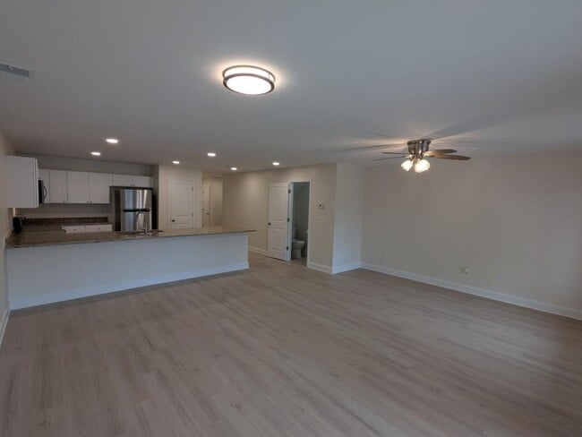 Building Photo - 1659 Legrand Rd